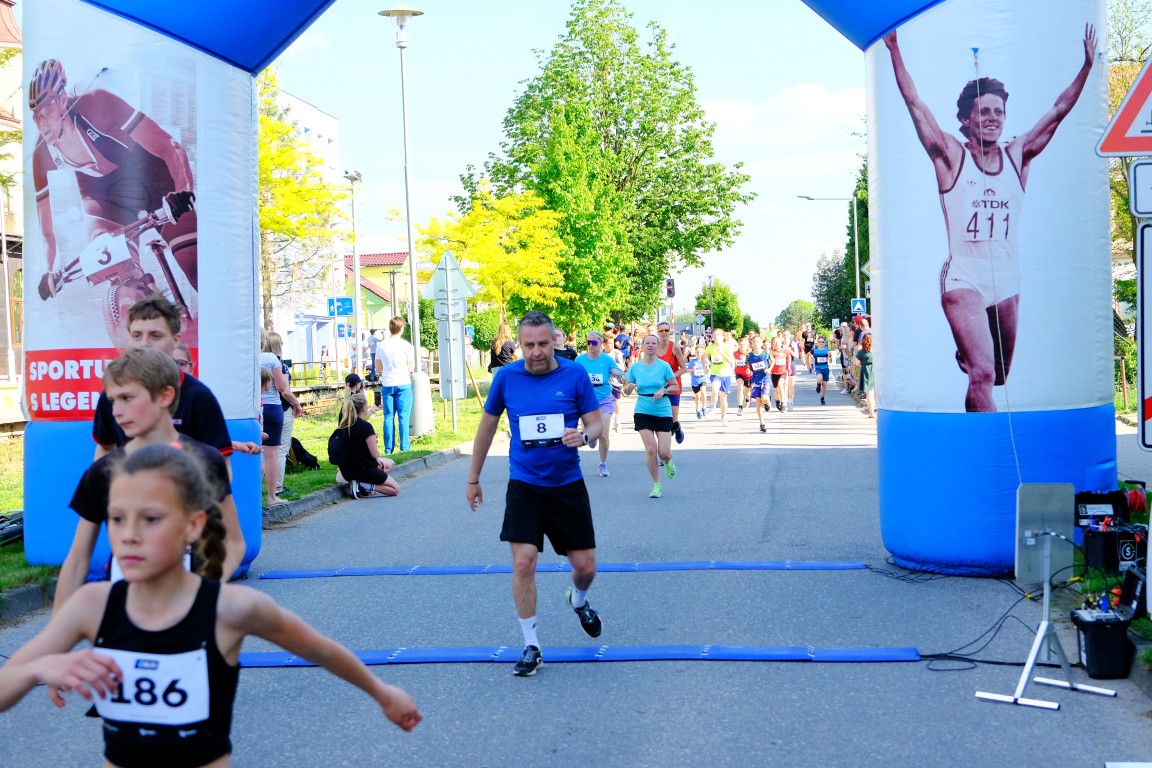 Gallery 889